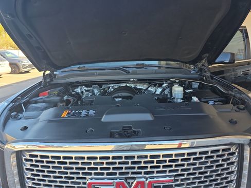 Used 2017 GMC Yukon Denali w/ Open Road Package image 21