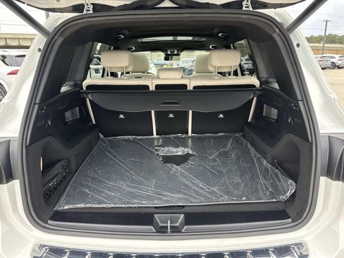 Used 2026 Mercedes-Benz GLB 250 image 8