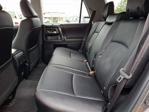 Used 2021 Toyota 4Runner Venture w/ Moonroof Package AWD/4WD image 12