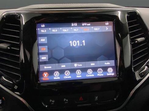 Used 2022 Jeep Cherokee Limited AWD/4WD image 13