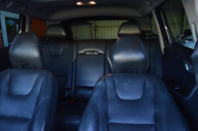 Used 2015 Volvo XC60 T5 Premier w/ Proximity Package FWD image 16