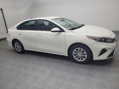 Used 2023 Kia Forte LX FWD image 11