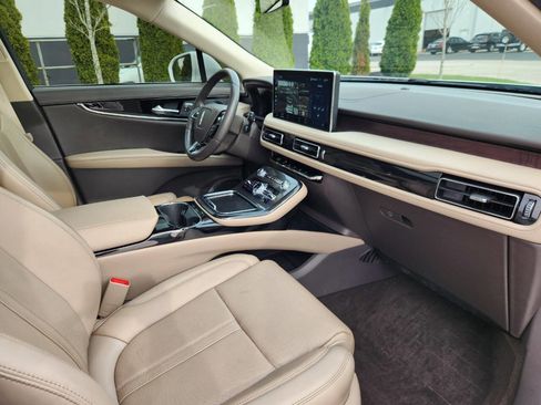 Used 2021 Lincoln Nautilus Reserve w/ Equipment Group 201A image 8