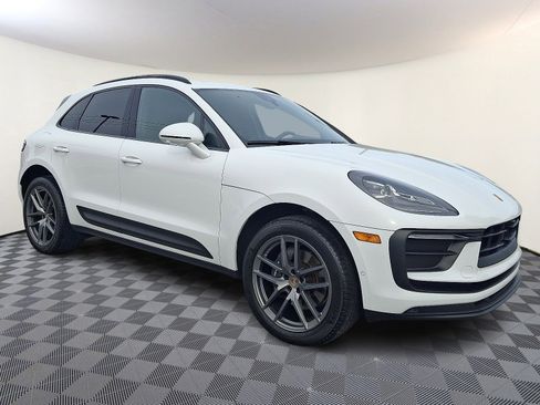 Used 2023 Porsche Macan image 5