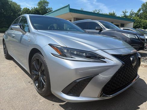 Used 2023 Lexus ES 350 F Sport FWD image 3