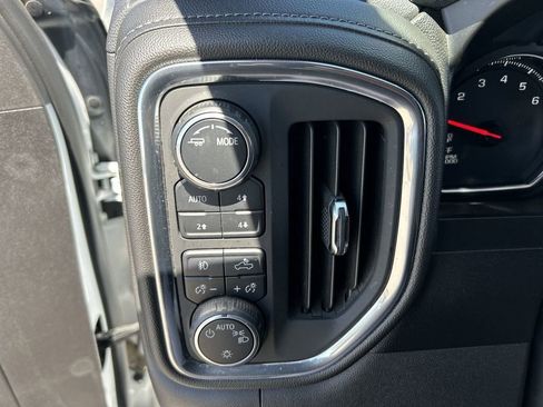 Used 2020 Chevrolet Silverado 1500 LT Trail Boss AWD/4WD image 18