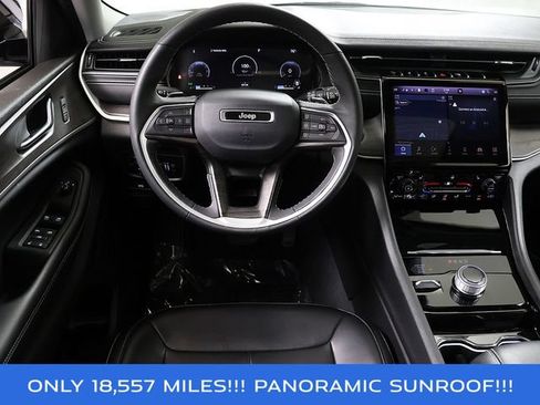 Used 2023 Jeep Grand Cherokee L Limited AWD/4WD image 16