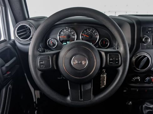 Used 2018 Jeep Wrangler Sport AWD/4WD image 15