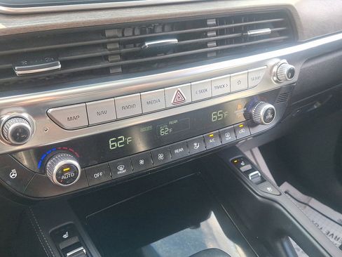 Used 2022 Kia Telluride SX w/ SX Prestige Package image 28
