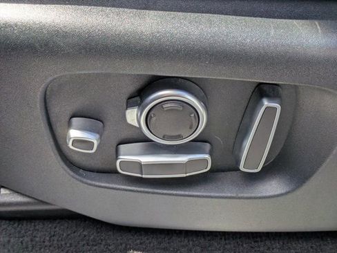 Used 2019 Land Rover Range Rover Sport HSE Dynamic image 18