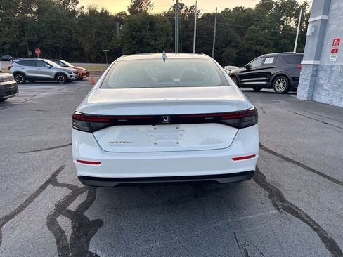 Used 2024 Honda Accord EX image 6