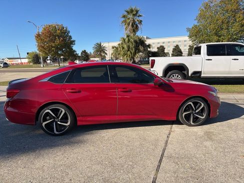 Used 2018 Honda Accord Sport image 3