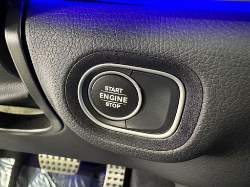 Used 2025 Mercedes-Benz GLE 450e 4MATIC image 16