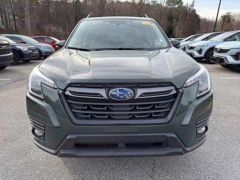 Certified 2022 Subaru Forester Limited image 2