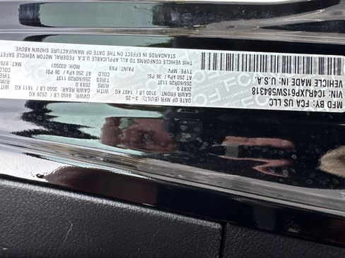 Used 2025 Jeep Wrangler Sahara w/ Safety Group image 33