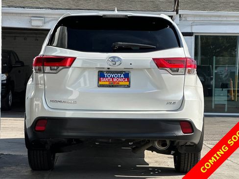 Used 2019 Toyota Highlander XLE image 5