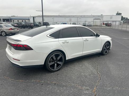 Used 2023 Honda Accord Sport image 4