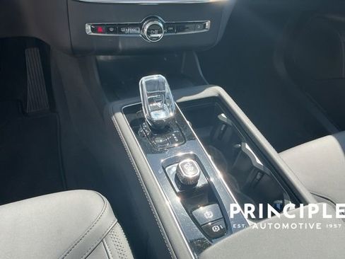 Certified 2025 Volvo XC90 B5 Plus image 17
