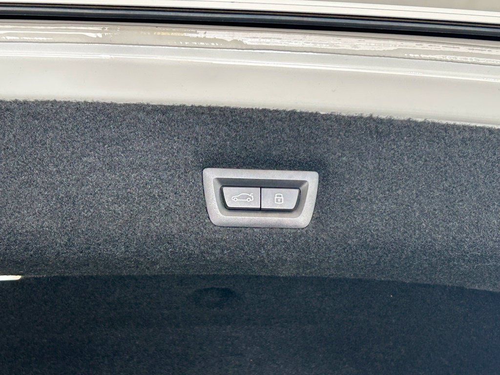 Used 2026 BMW 740i RWD image 34