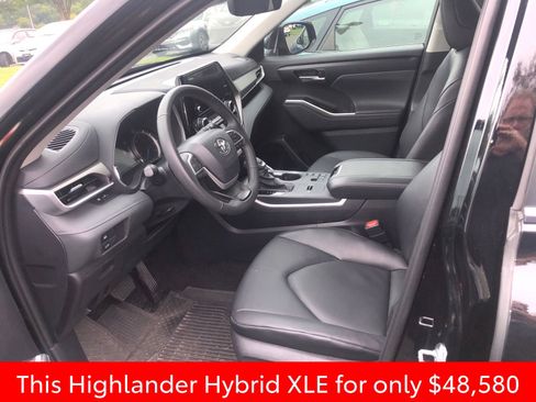 Used 2026 Toyota Highlander XLE AWD/4WD image 16