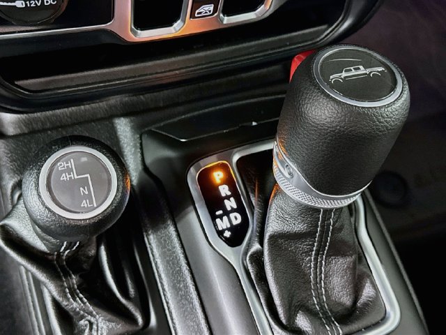 Used 2025 Jeep Gladiator Sport AWD/4WD image 20