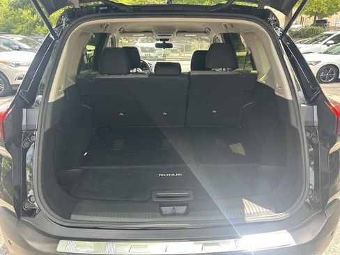 Used 2023 Nissan Rogue SV FWD image 13