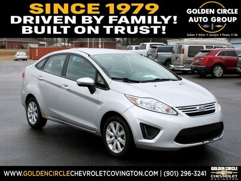 Used 2013 Ford Fiesta SE image 1