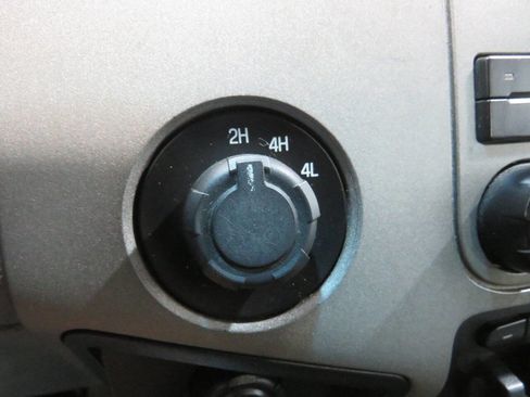 Used 2012 Ford F350 XLT w/ Snow Plow Prep Pkg AWD/4WD image 20