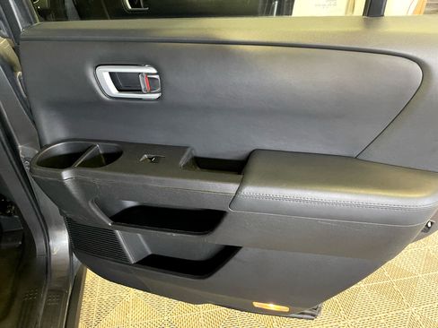 Used 2010 Honda Pilot EX-L image 16