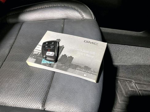 Used 2022 GMC Sierra 1500 Denali image 13