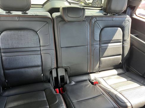 Used 2022 Lincoln Navigator Black Label AWD/4WD image 10