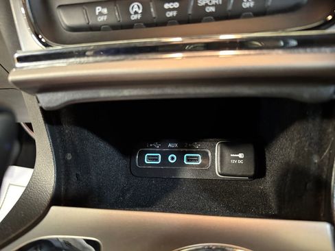 Used 2019 Jeep Grand Cherokee Laredo image 30