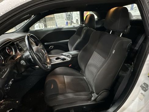 Used 2022 Dodge Challenger GT image 17