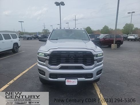 New 2026 RAM 2500 Big Horn AWD/4WD image 8