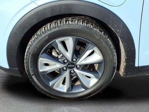 Used 2022 Chevrolet Bolt EUV LT w/ Convenience Package image 10