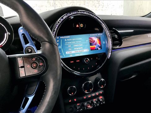 Used 2022 MINI Cooper S image 9