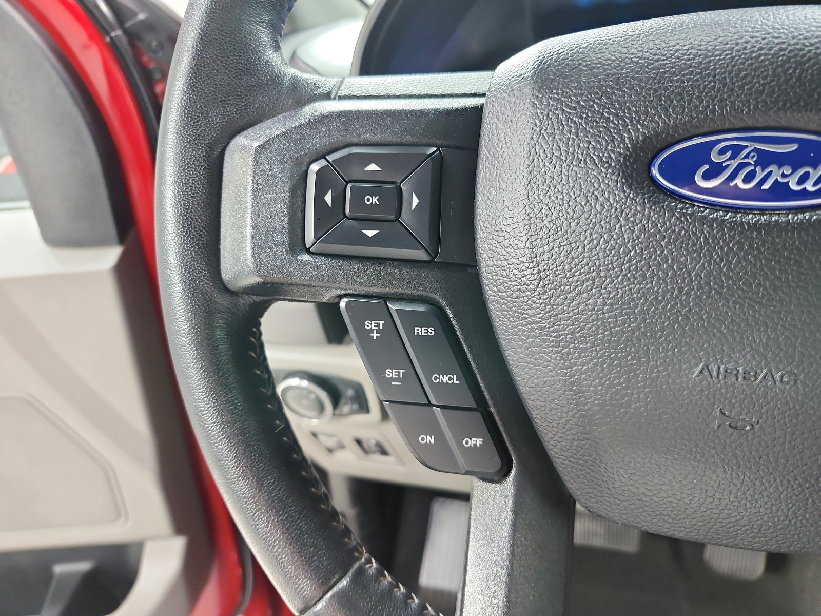 Used 2020 Ford F150 XLT w/ Equipment Group 302A Luxury AWD/4WD image 23