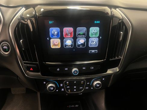 Used 2018 Chevrolet Traverse Premier image 42