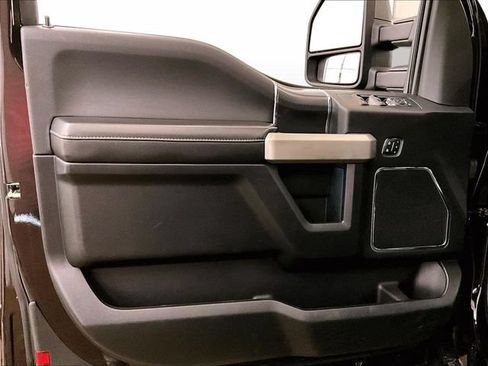 Used 2018 Ford F150 Lariat w/ Equipment Group 502A Luxury AWD/4WD image 22