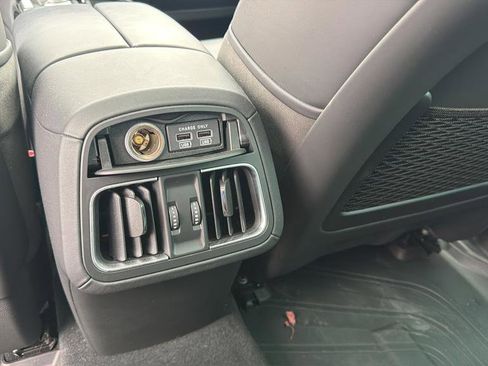 Used 2023 Maserati Levante Modena image 25