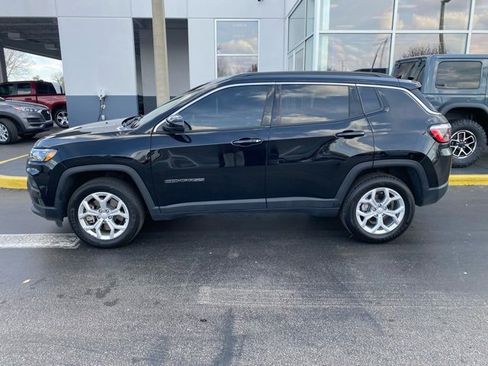 Used 2024 Jeep Compass Latitude image 5