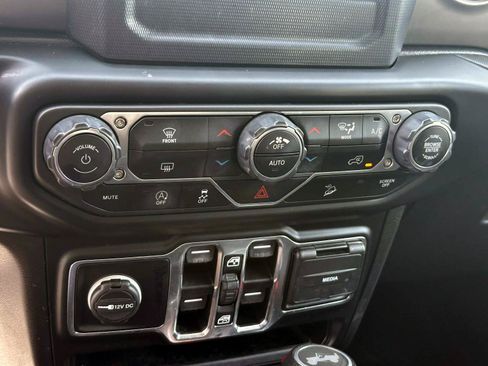 Used 2021 Jeep Wrangler Unlimited Sport AWD/4WD image 26