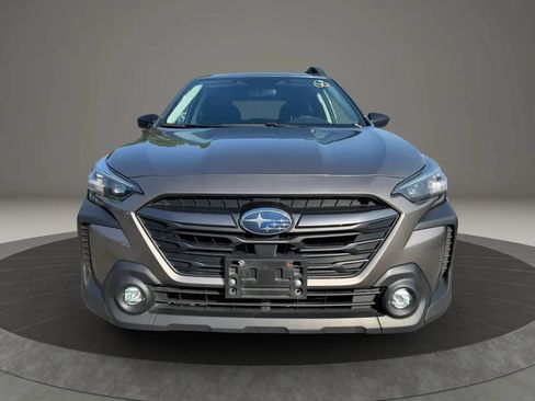 Used 2024 Subaru Outback Premium AWD/4WD image 2