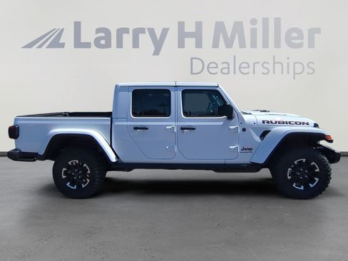 New 2026 Jeep Gladiator Rubicon w/ Capability Package AWD/4WD image 6