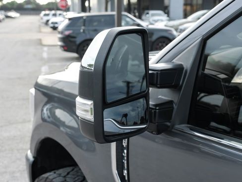 Used 2021 Ford F250 Platinum w/ FX4 Off-Road Package image 50