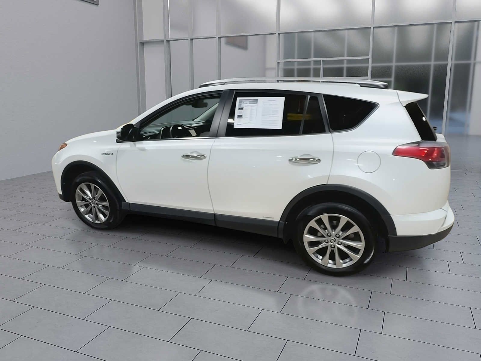 Used 2016 Toyota RAV4 Limited w/ Advanced Technology Package AWD/4WD image 6