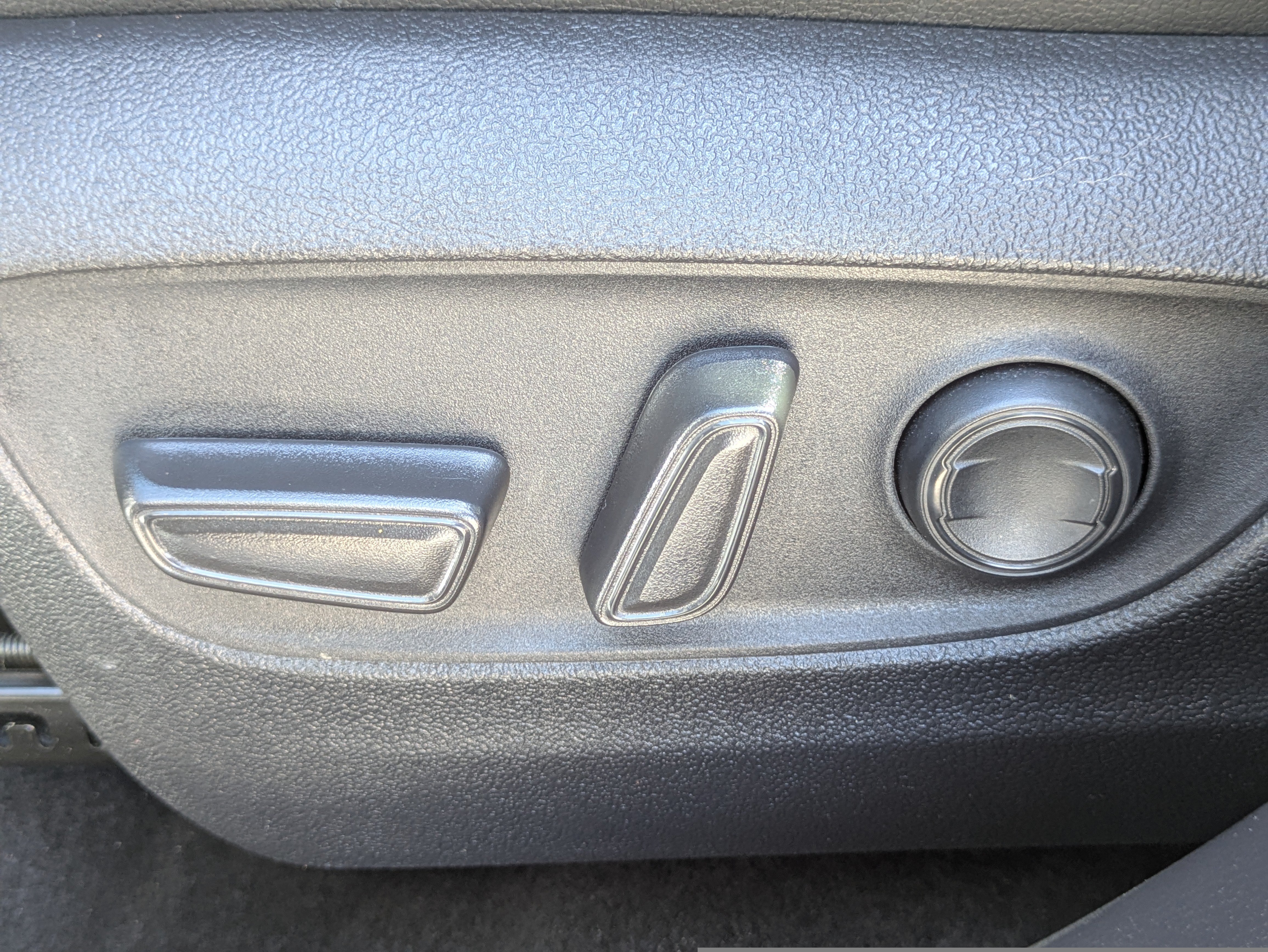 Used 2023 Toyota Highlander XLE FWD image 20