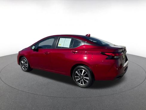 Used 2025 Nissan Versa SV FWD image 9