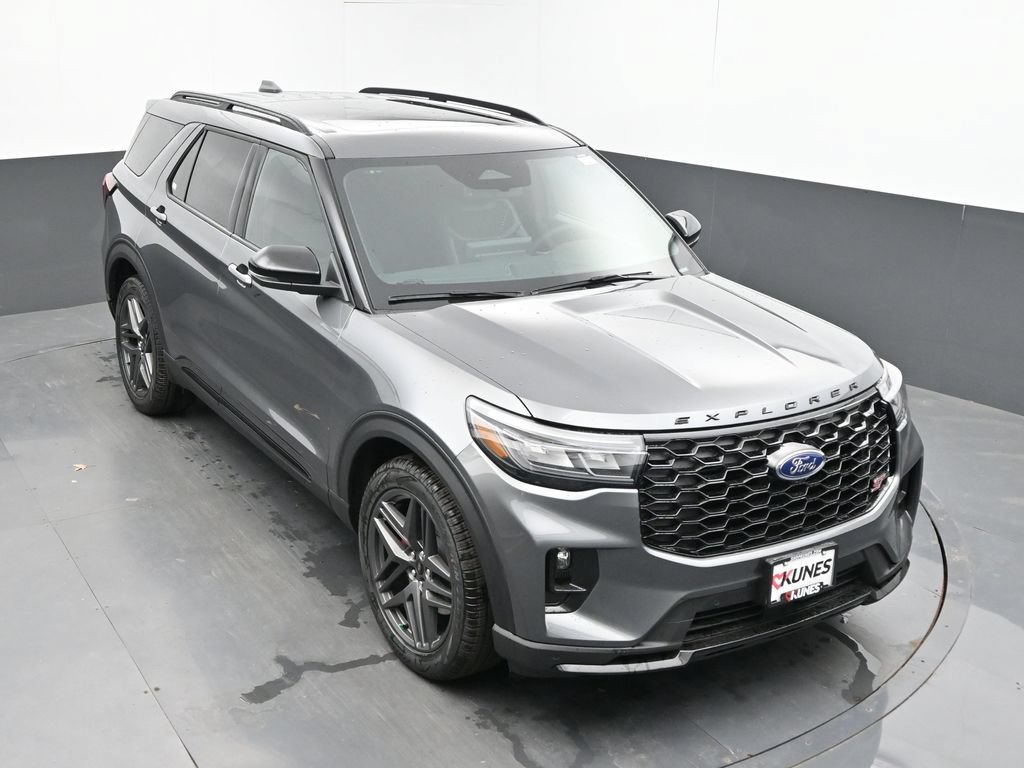 New 2026 Ford Explorer Platinum w/ LUX Leather Package AWD/4WD image 40