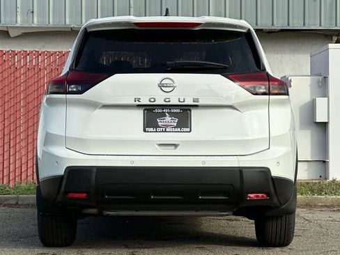 New 2026 Nissan Rogue S image 5